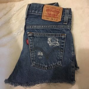 Levi ripped jean shorts